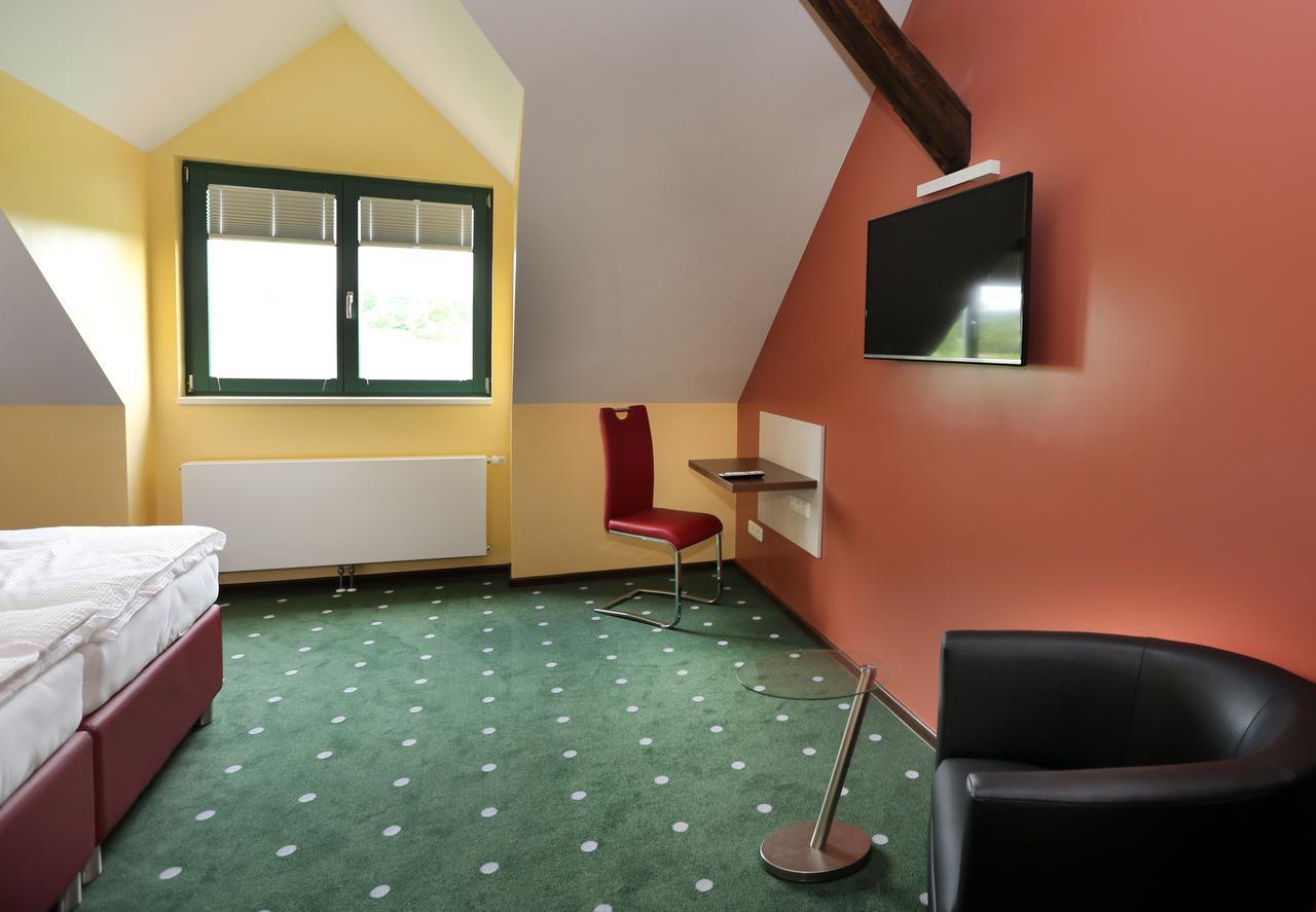 Apartments Golfpark Schlossgut Sickendorf Lauterbach Eksteriør billede