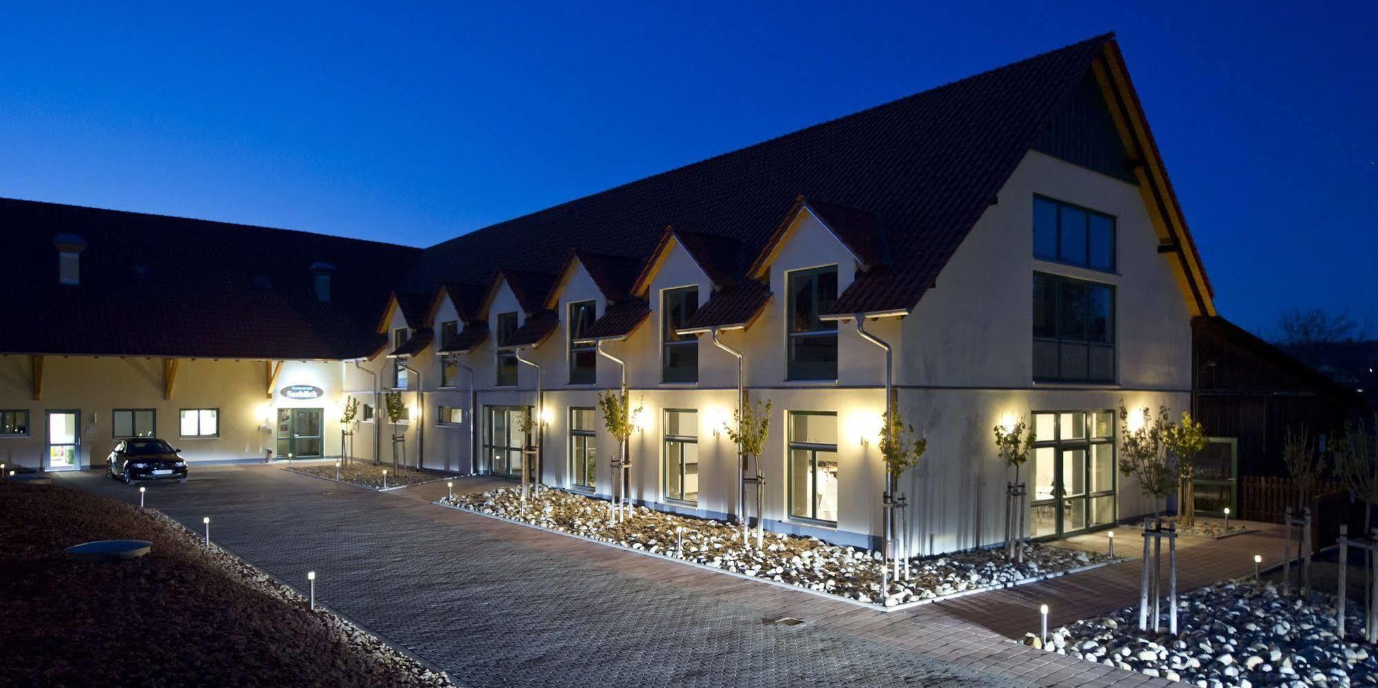 Apartments Golfpark Schlossgut Sickendorf Lauterbach Eksteriør billede